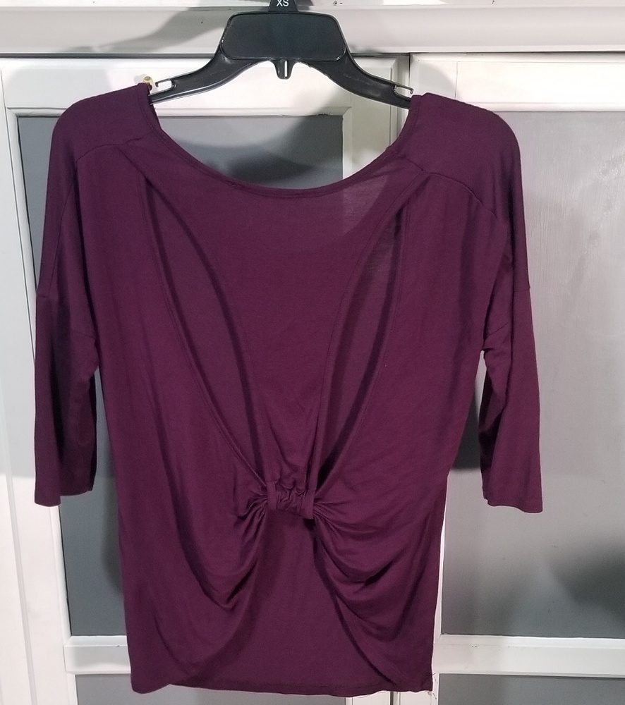 ❄❄WINTER SALE  red Open Back Tee